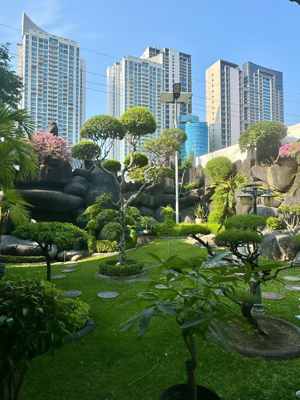Properti terdaftar untuk dijual atau disewa - Rumah Mewah Asri Dekat Mall